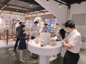 <b>熱烈歡迎科銀投資控股集團董事長、省工商聯副主席劉敬錕來我司指導工作</b>